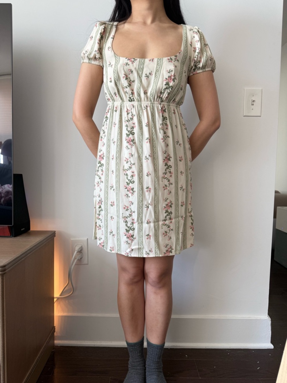 Reformation Floral Zello Dress💐 - Picture 3 of 7